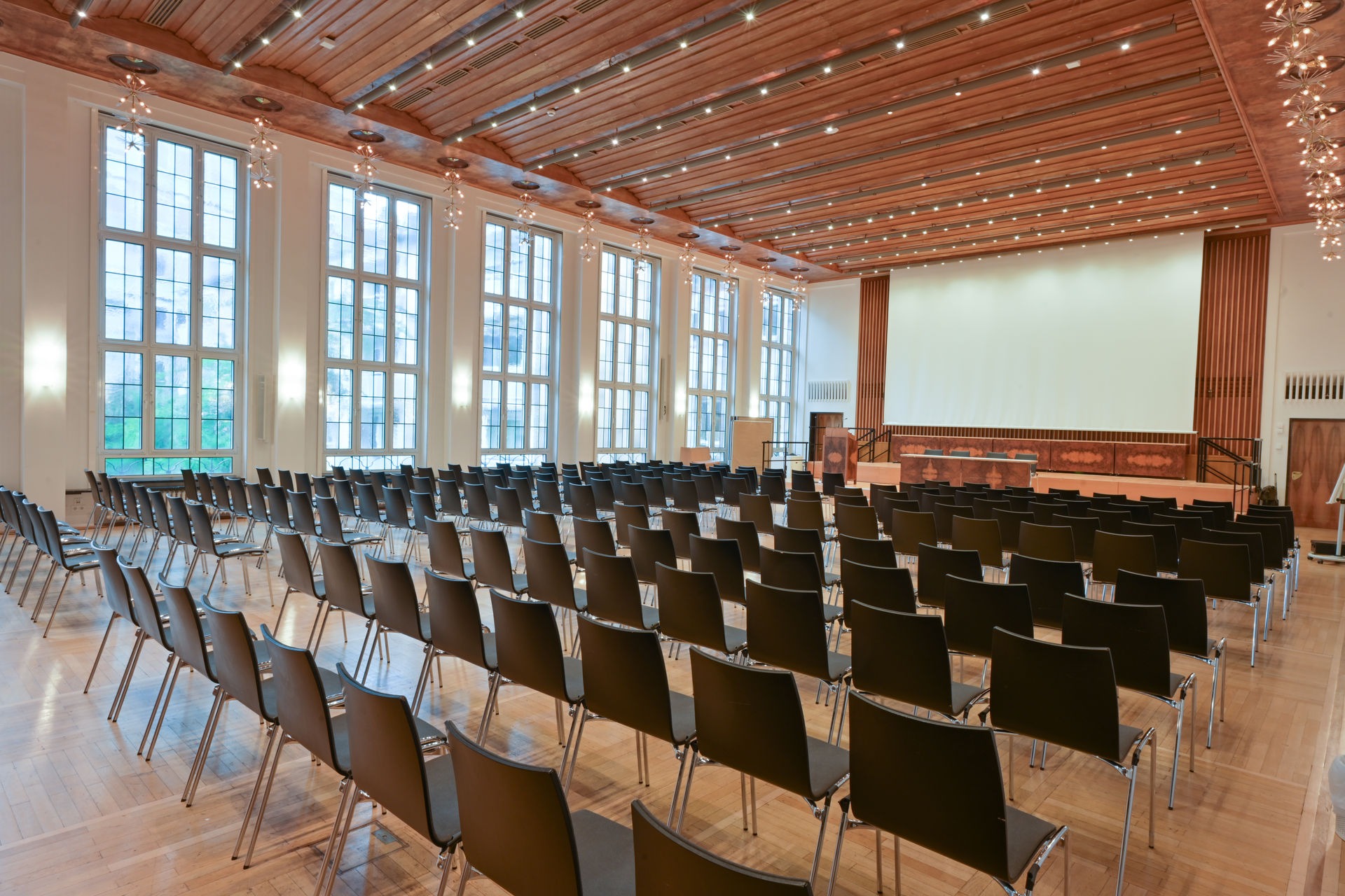 Start 6 großer saal 4