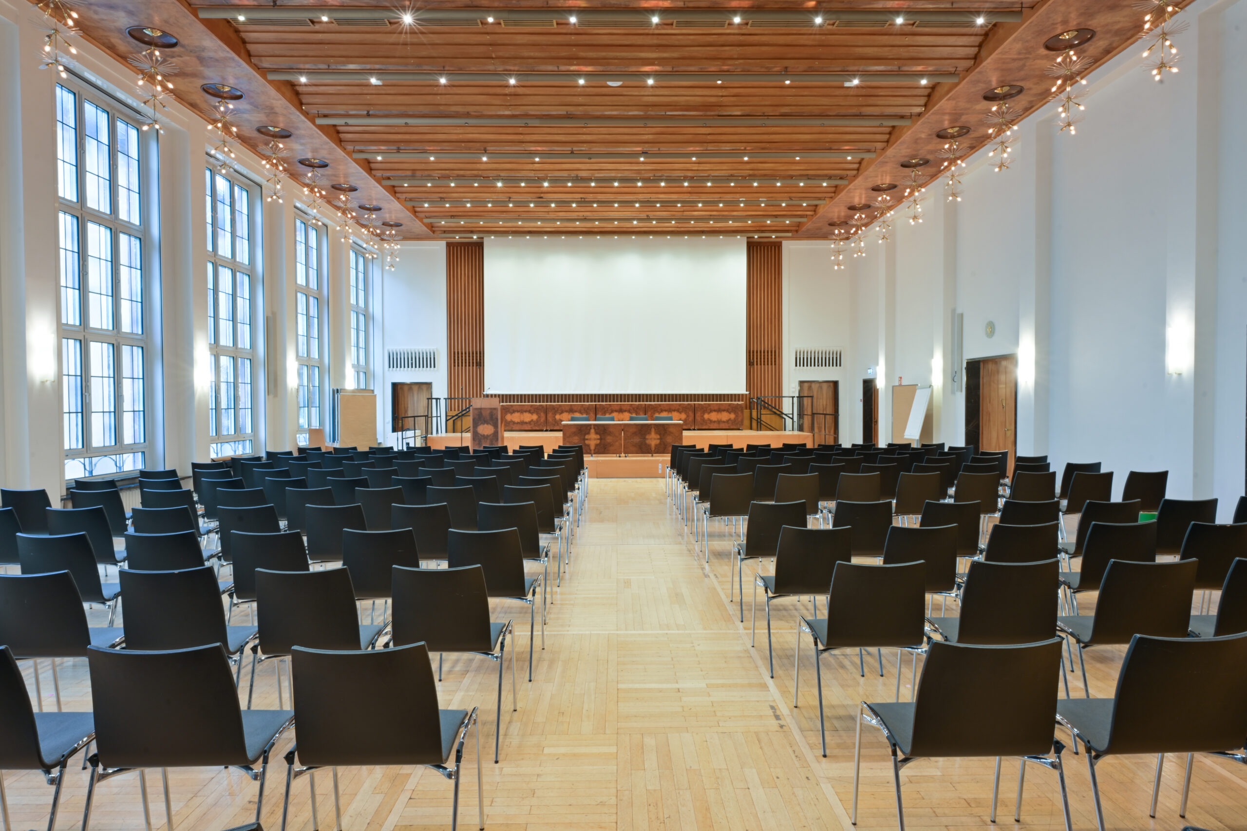großer saal 5