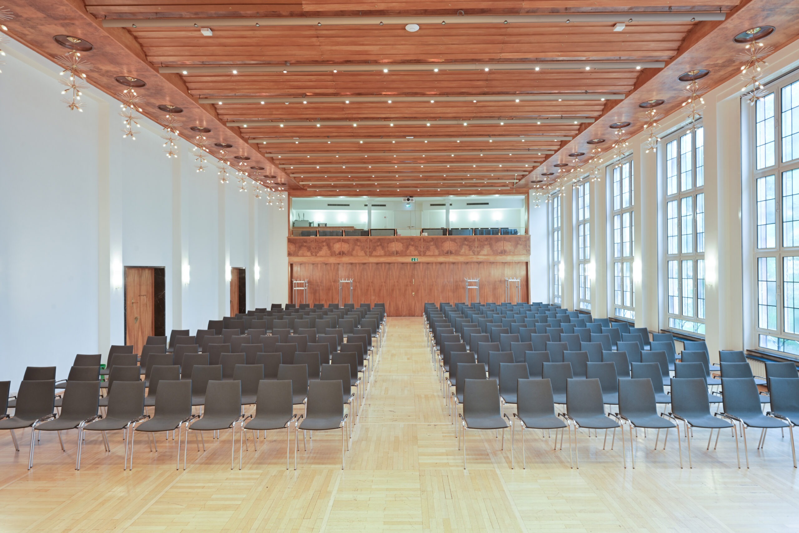großer saal 7